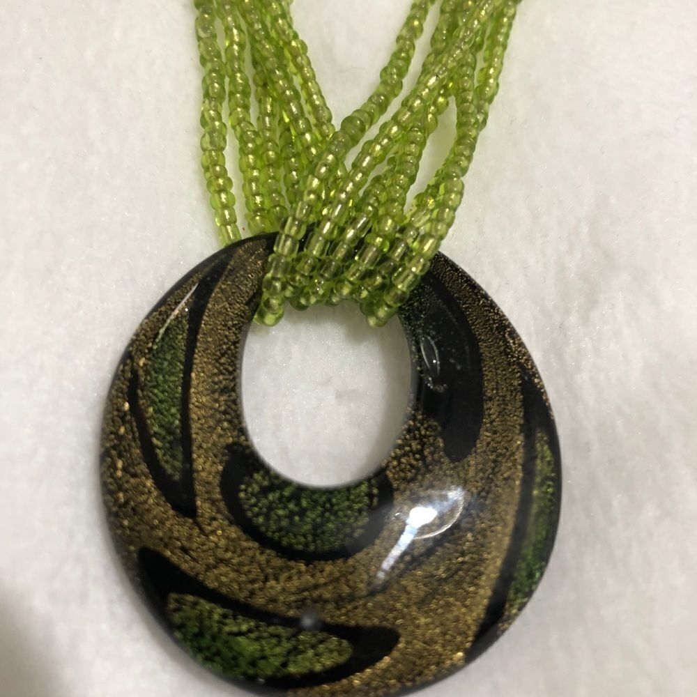 Glass Pendant Necklace with Earrings Set‎ - Picture 4 of 10